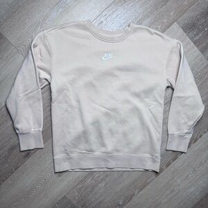 Nike Women’s Crewneck Sweatshirt Size XL Cream center swoosh